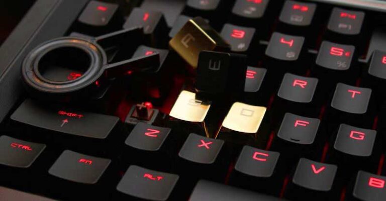 ¿CÓMO CUIDAR TU TECLADO GAMER? - FHGAMER